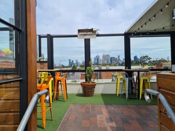 Best Sports Bars in Richmond - Mt View Hotel