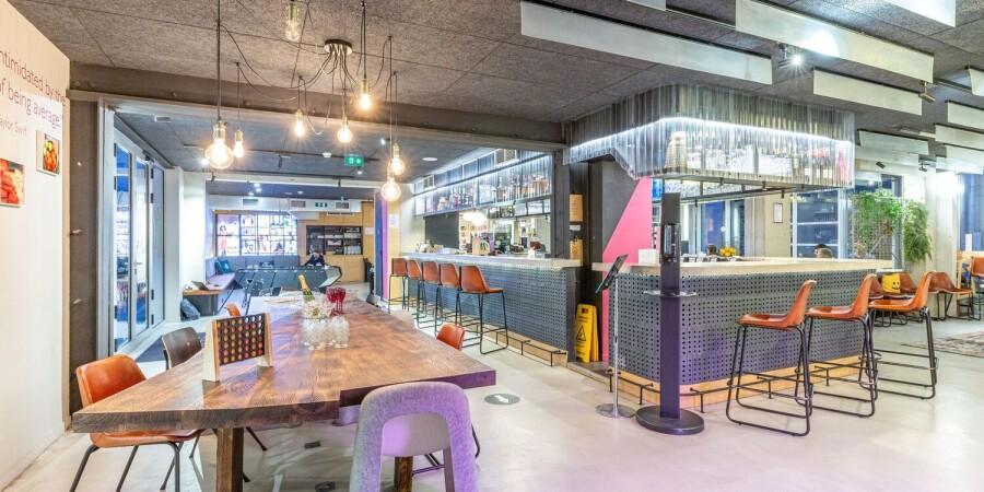 Les Meilleurs Bars à Paris - Moxy Paris Bastille Bar