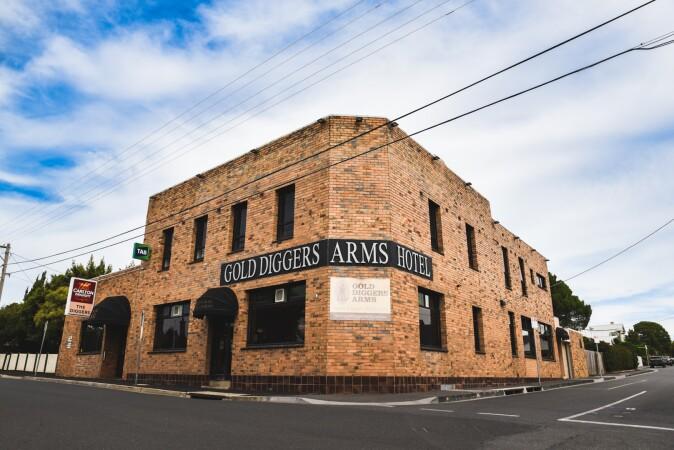 Best Sports Bars in Newtown - Gold Diggers Arms Hotel