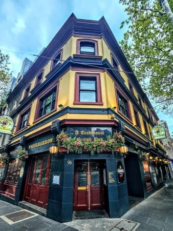 Best Sports Bars in Melbourne - Elephant & Wheelbarrow