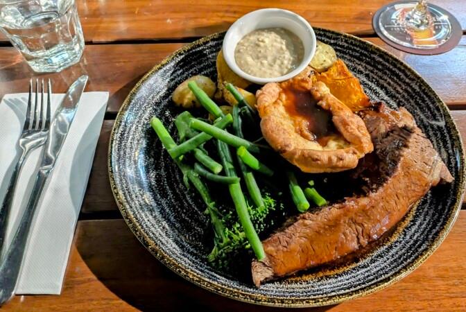 Best Sports Bars in Melbourne - Elephant & Wheelbarrow