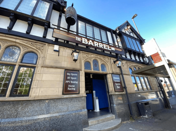 Best Sports Bars in Chesterfield - The Barrel Inn