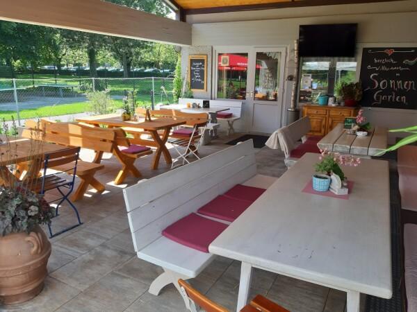 Best Sports Bars in Erding - Restaurant Am Schwimmbad