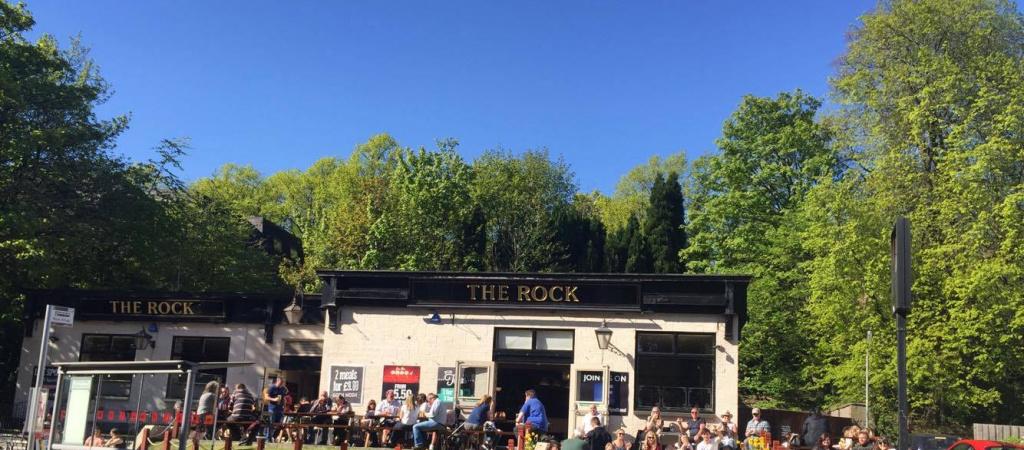 Best Sports Bars in Glasgow - The Hyndland Rock
