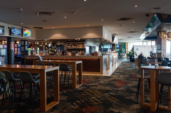 Best Sports Bars in Moonee Ponds - Moonee Valley Legends