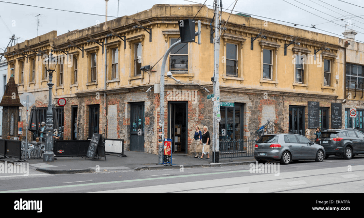 Best Sports Bars in Fitzroy - Evelyn Hotel
