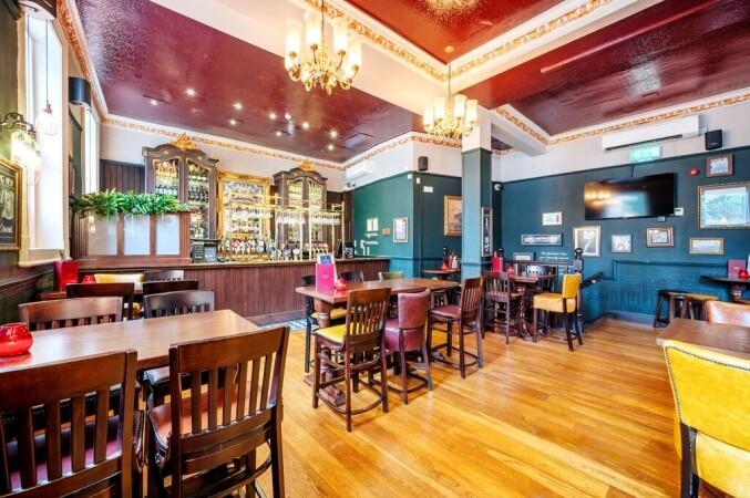 Best Sports Bars in Manchester - Sawyers Arms
