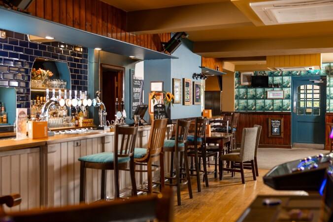 Best Sports Bars in Hertford - Golden Griffin