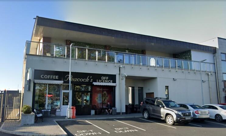 Best Sports Bars in Swords - Peacocks Bar & Lounge