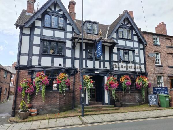 Best Sports Bars in Shrewsbury - Royal Oak