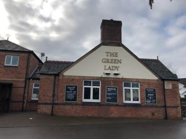 Best Sports Bars in Caerphilly - Green Lady