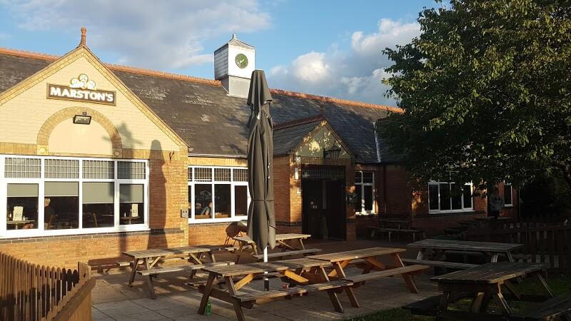 Best Sports Bars in Caerphilly - Green Lady