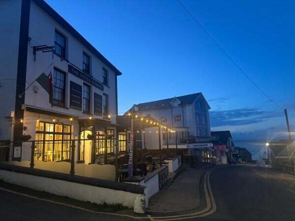 Best Sports Bars in Newquay - Penwig Hotel