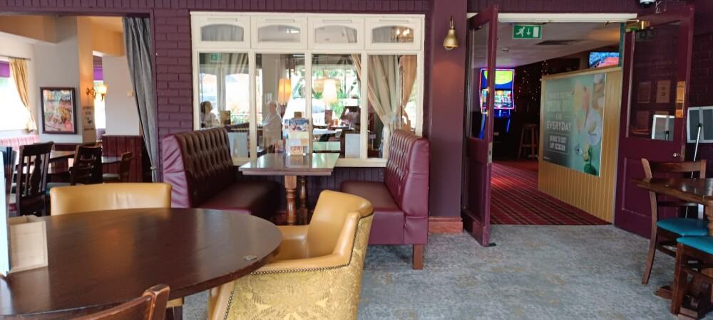 Best Sports Bars in Ellesmere Port - Old Wirral Hundred