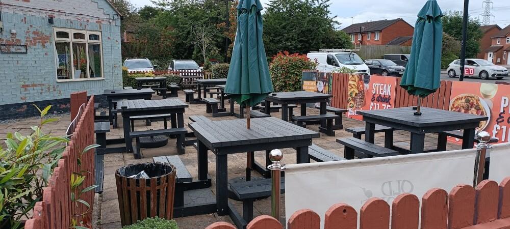 Best Sports Bars in Ellesmere Port - Old Wirral Hundred