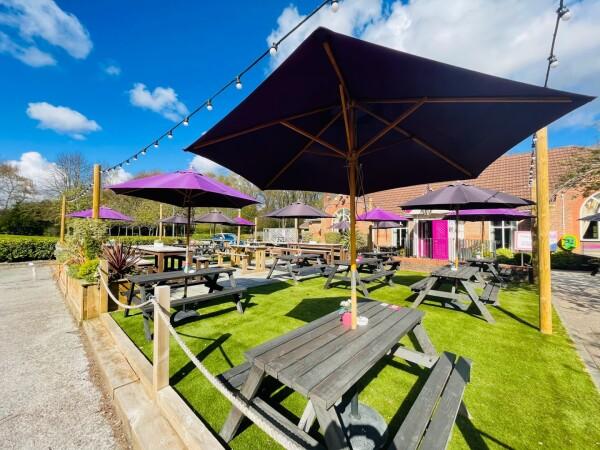Best Sports Bars in Warrington - Seven Woods