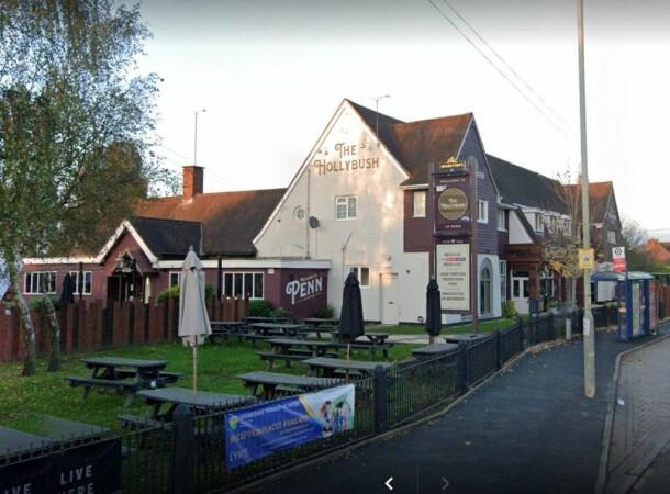Best Sports Bars in Wolverhampton - Holly Bush Inn