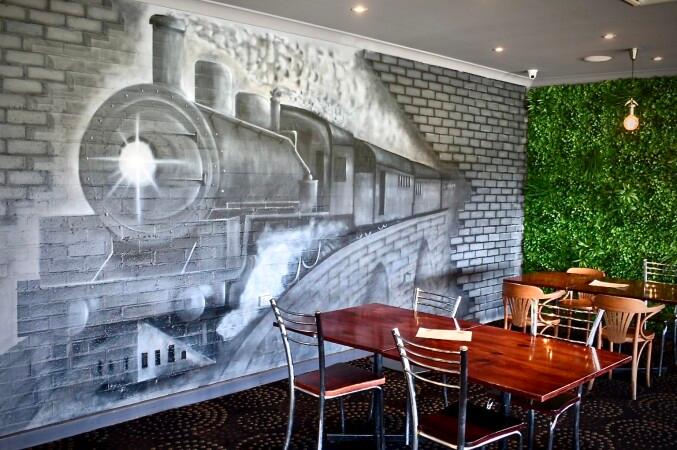 Best Sports Bars in Clarendon - Clarendon Tavern