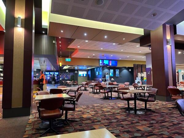 Best Sports Bars in COROWA - Club Corowa