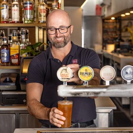 Best Sports Bars in Dulwich Hill - Gladstone Hotel