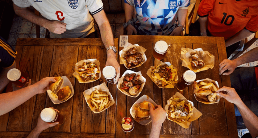 Best Sports Bars in London - The Rosy Hue