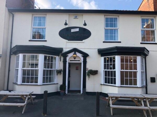 Best Sports Bars in Stafford - Greyhound