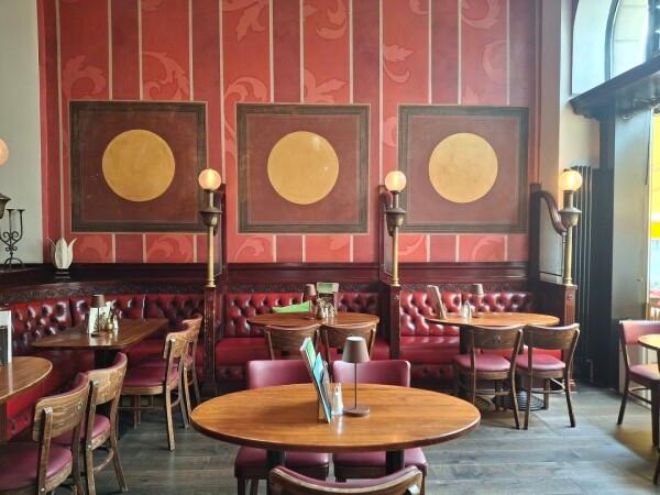 Beste Sportsbars in Berlin - Demba Gastronomie GmbH