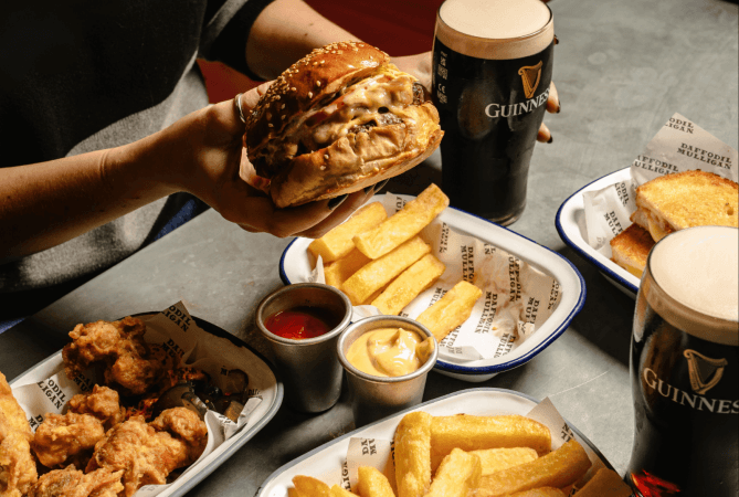 Best Sports Bars in London - Gibney's