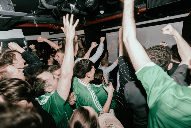 Best Sports Bars in London - Gibney's