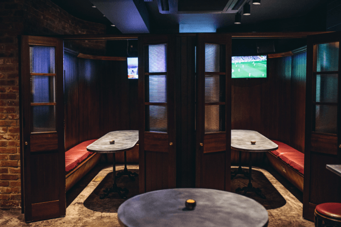 Best Sports Bars in London - Gibney's