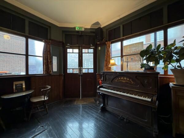 Best Sports Bars in London - The Stag's Head Hoxton