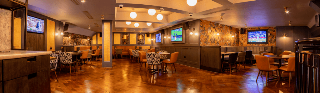 Best Sports Bars in London - Goldwood Sports Pub & Kitchen