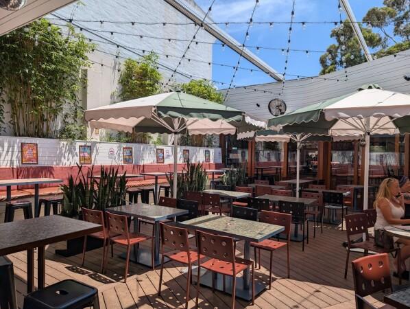 Best Sports Bars in Newtown - Coopers Hotel