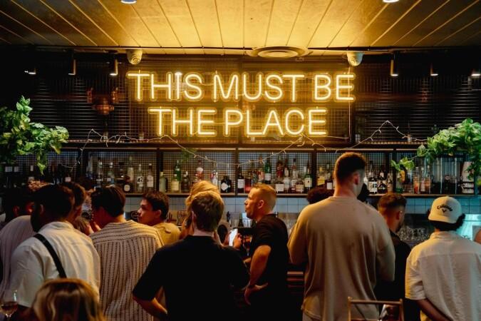 Best Sports Bars in Sydney - Henley's Bar & Kitchen