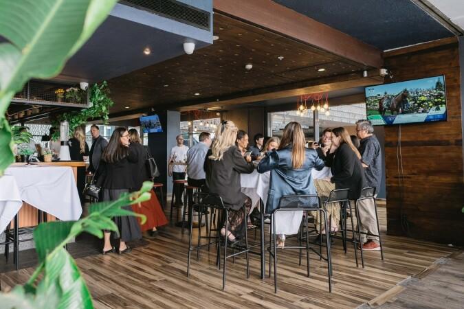 Best Sports Bars in Sydney - Henley's Bar & Kitchen