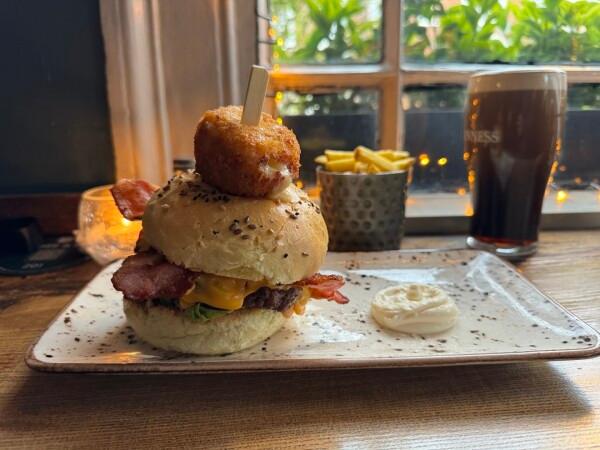 Best Sports Bars in Windsor - The Corner House - Windsor