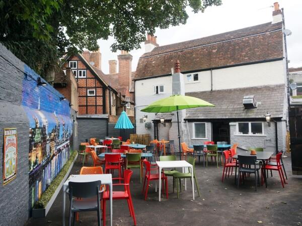 Best Sports Bars in Beckenham - Coach & Horses