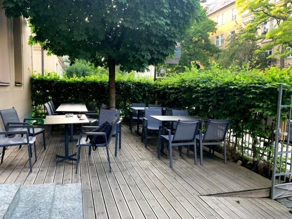 Beste Sportsbars in München - Cafe Boulevard