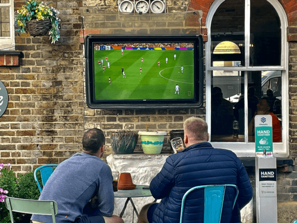 Best Sports Bars in Isleworth - The Milford Arms