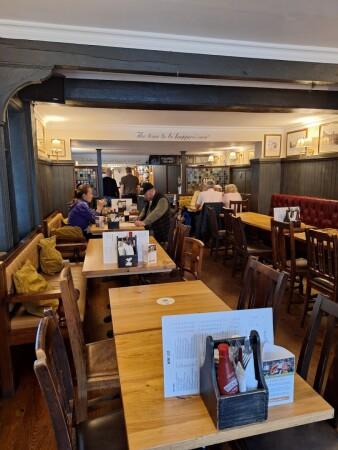 Best Sports Bars in Henley-on-Thames - The Argyll