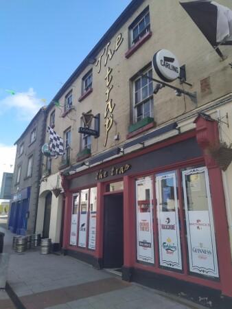 Best Sports Bars in Clara - The Trap Bar