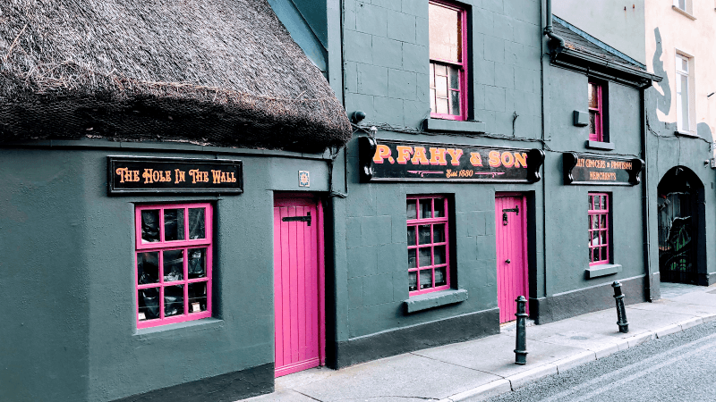 Best Sports Bars in Galway - Hole In The Wall