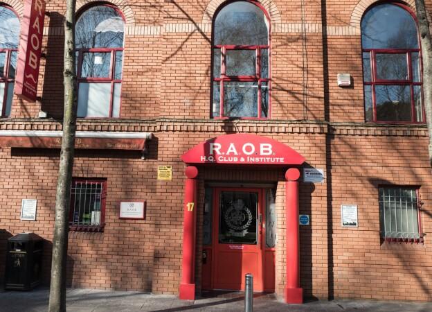 Best Sports Bars in Belfast - Raob Headquarters Club