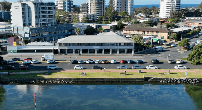 Best Sports Bars in Forster - Lakes and Ocean Hotel