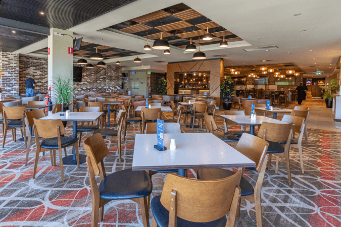 Best Sports Bars in Wamberal - Breakers Country Club