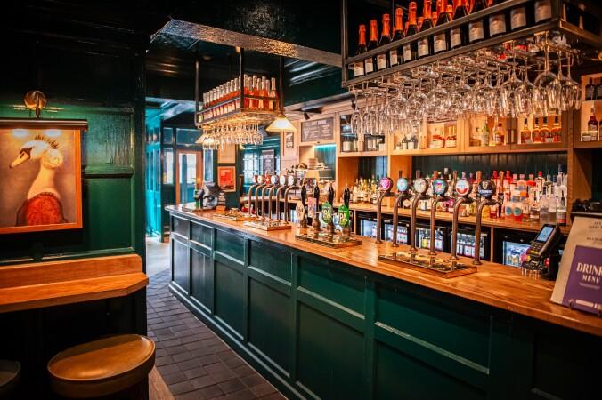 Beste Sportsbars in Brentwood - Swan (Brentwood)