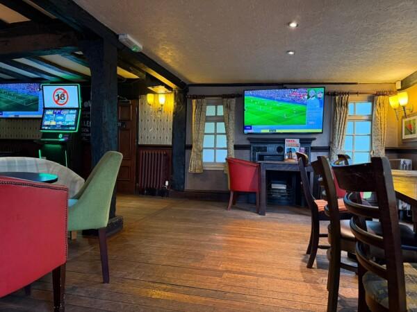 Best Sports Bars in Colchester - Swan Inn (Stanway)