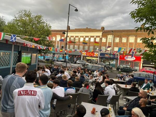 Best Sports Bars in Pinner - Ascott (Pinner)