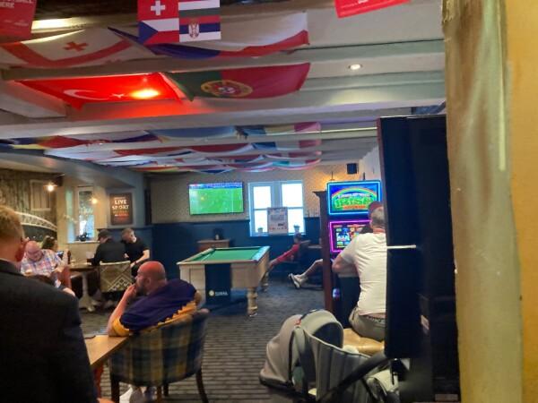 Best Sports Bars in Huddersfield - Fenay Bridge (Fenay Bridge)