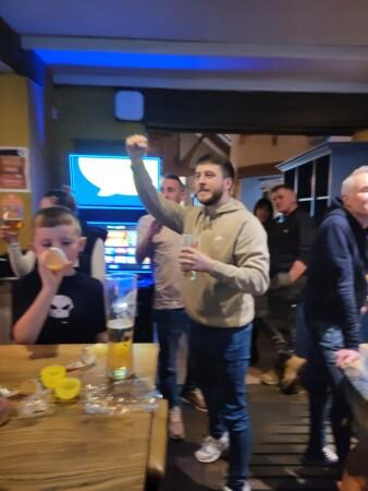 Best Sports Bars in Huddersfield - Fenay Bridge (Fenay Bridge)
